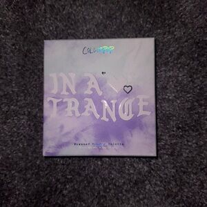 In a trance colourpop palette. 💗